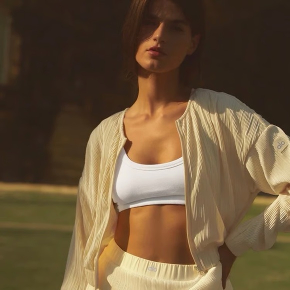 Alo Yoga Cropped Plisse Micro Jacket in Lemon Ice Yellow